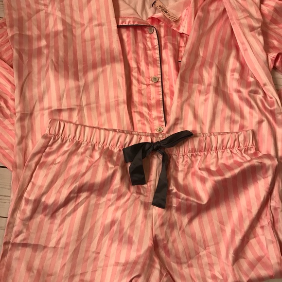 Victoria Secret Satin Pajamas - Picture 7 of 7